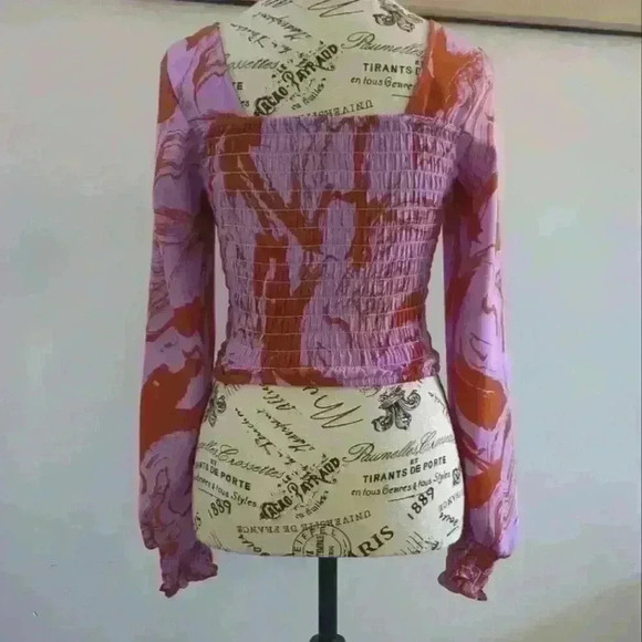 OPEN EDIT | Women's Purple/Rustic  Orange Ruched Long Sleeved Blouse - Picture 4 of 6